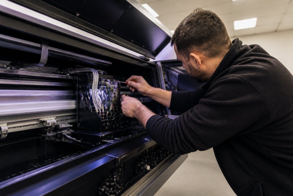 Signage Production Support: Excellence and Trust