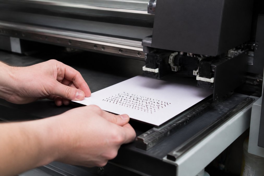 Weekly UV Printer Nozzle Checks: A Step-by-Step Guide